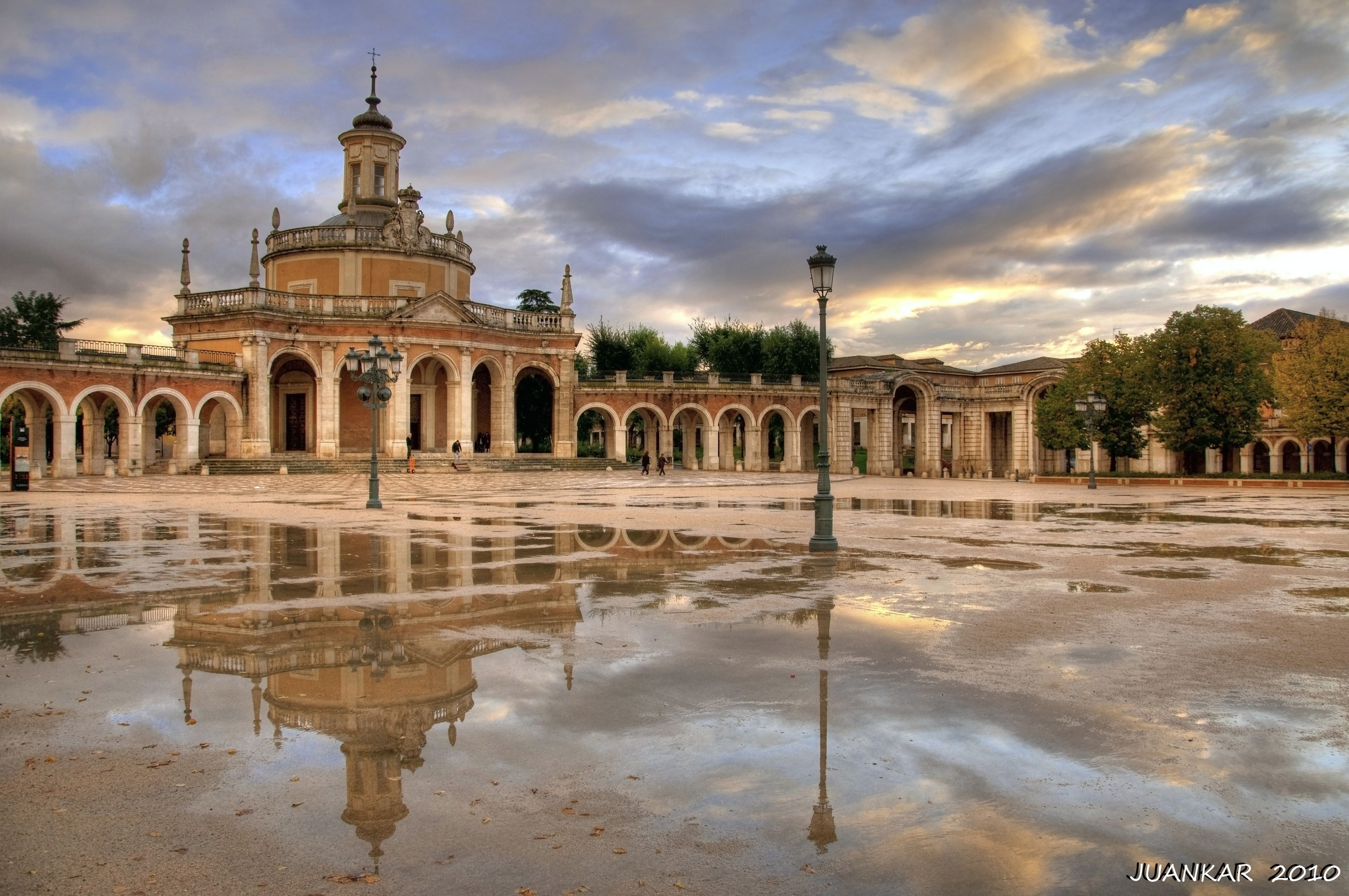 https://mdw-travel-data-us-east-1.s3.amazonaws.com/img/country/Spain/Royal-Palace-of-Aranjuez/img_02.jpg