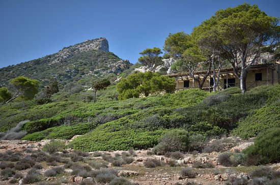 https://mdw-travel-data-us-east-1.s3.amazonaws.com/img/country/Spain/Sa-Dragonera/img_02.jpg