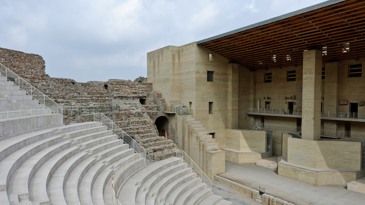 https://mdw-travel-data-us-east-1.s3.amazonaws.com/img/country/Spain/Sagunto-Roman-Theatre/img_04.jpg