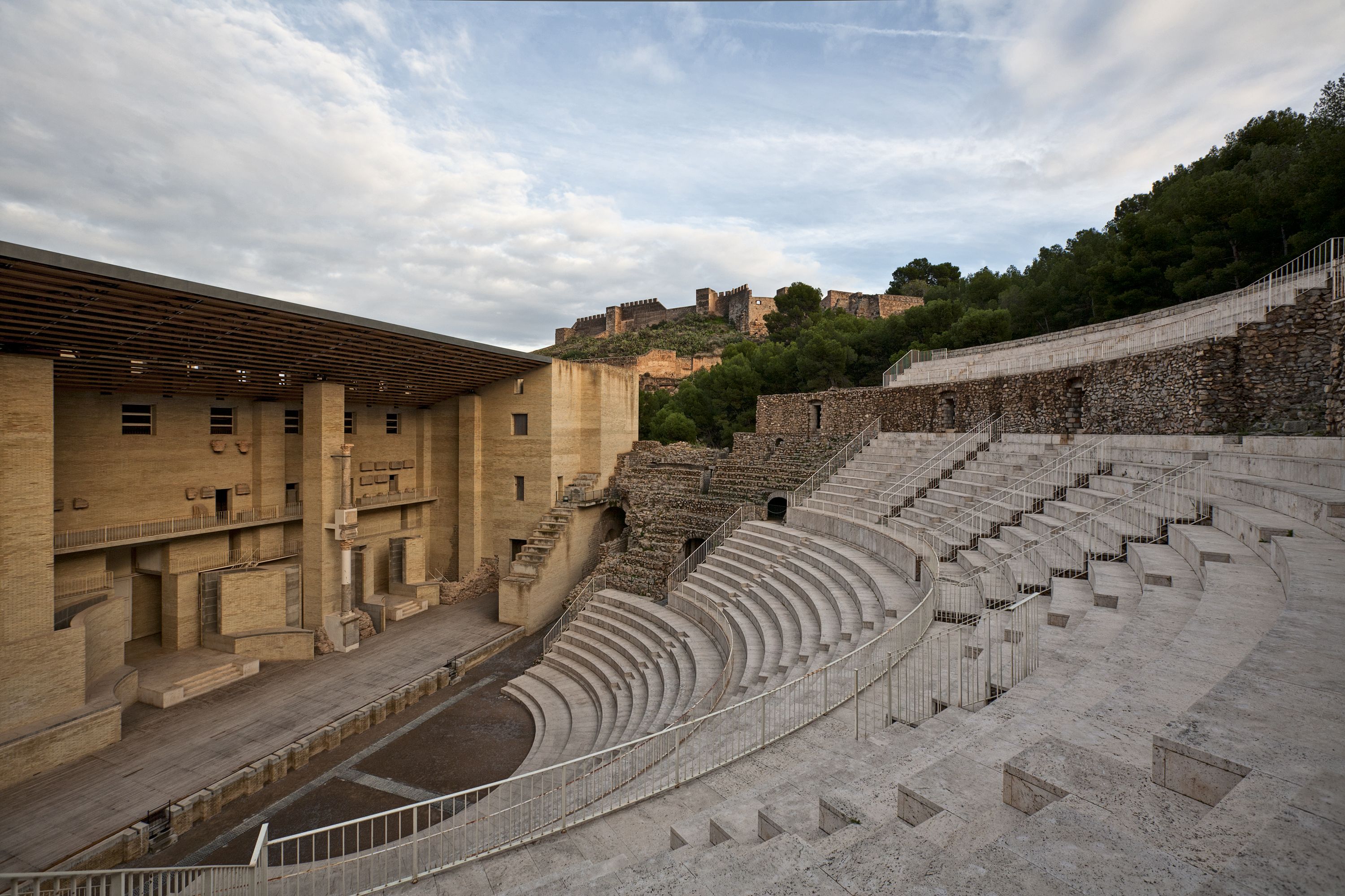 https://mdw-travel-data-us-east-1.s3.amazonaws.com/img/country/Spain/Sagunto-Roman-Theatre/img_05.jpg