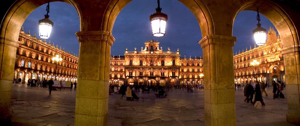 https://mdw-travel-data-us-east-1.s3.amazonaws.com/img/country/Spain/Salamanca-Automobile-History-Museum/img_01.jpg