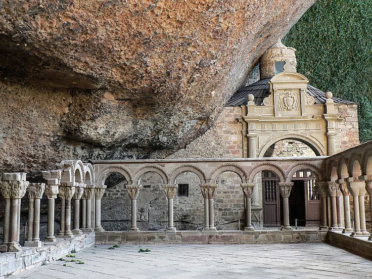 https://mdw-travel-data-us-east-1.s3.amazonaws.com/img/country/Spain/San-Juan-de-la-Pena-Monastery/img_01.jpg