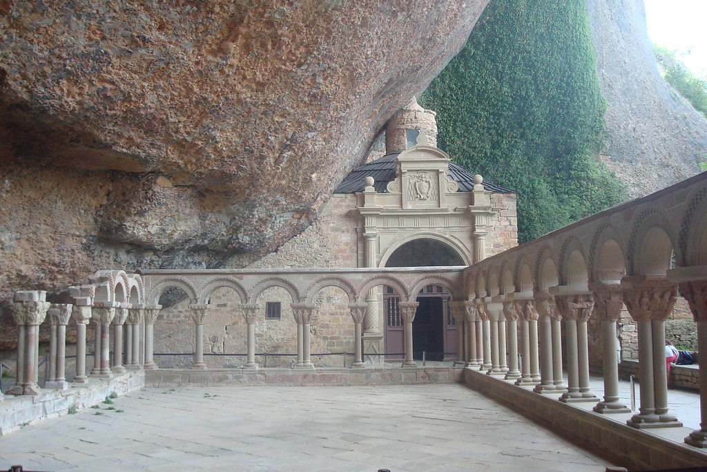 https://mdw-travel-data-us-east-1.s3.amazonaws.com/img/country/Spain/San-Juan-de-la-Pena-Monastery/img_03.jpg