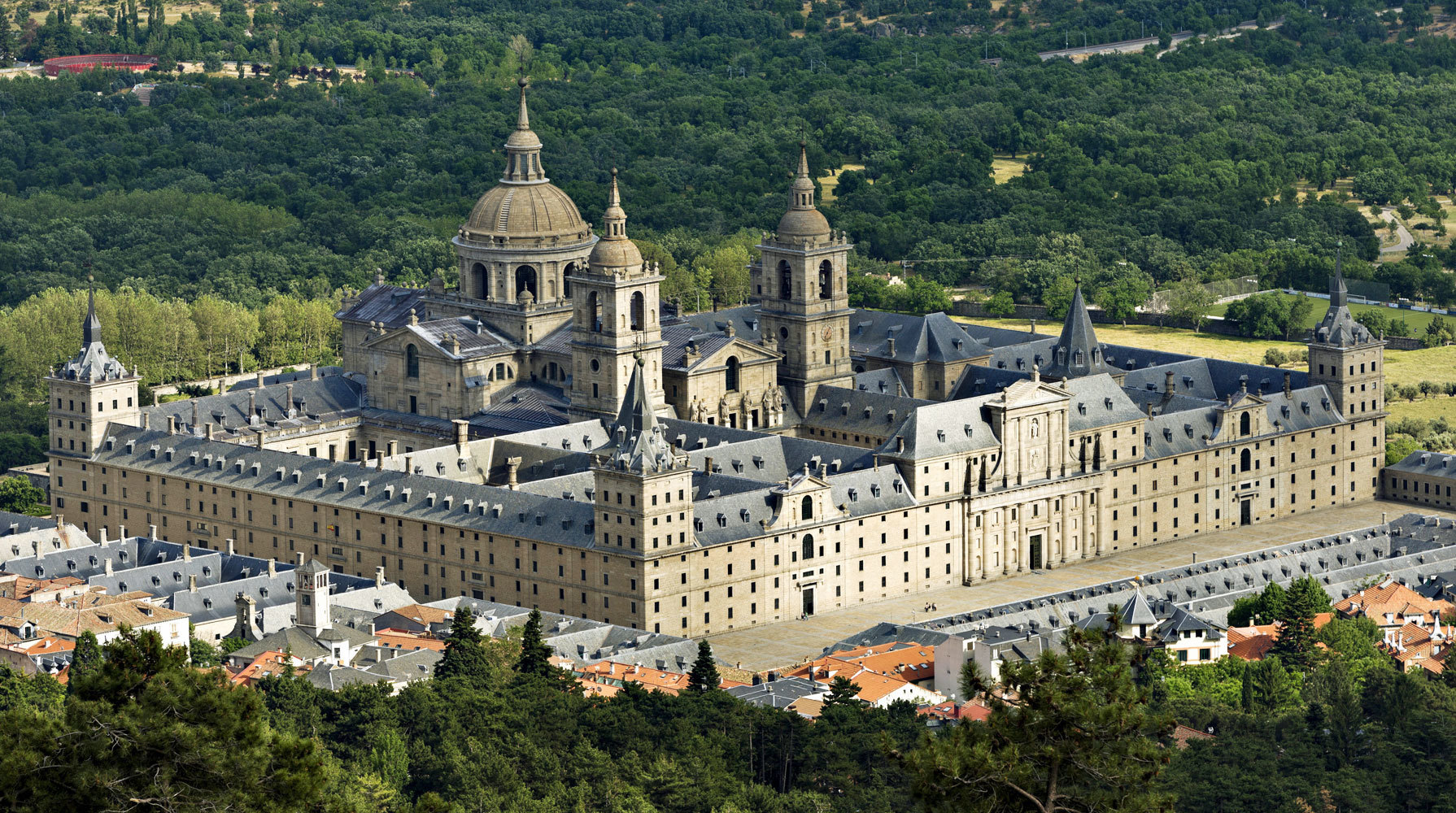 https://mdw-travel-data-us-east-1.s3.amazonaws.com/img/country/Spain/San-Lorenzo-de-El-Escorial/img_02.jpg