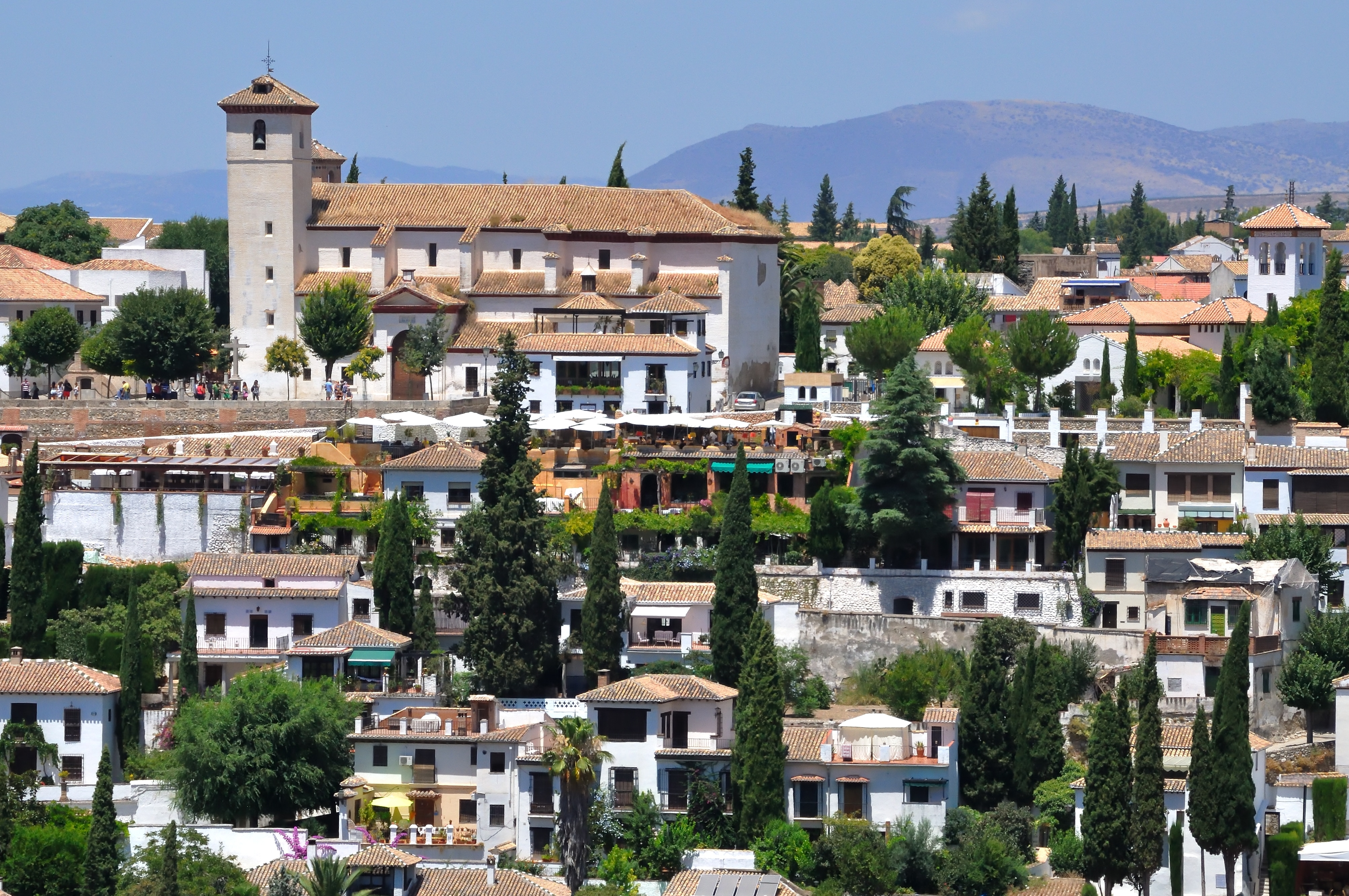 https://mdw-travel-data-us-east-1.s3.amazonaws.com/img/country/Spain/San-Nicolas-Cathedral/img_04.jpg
