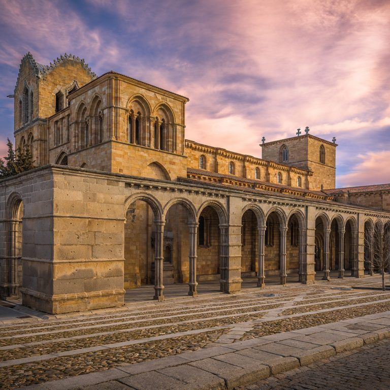 https://mdw-travel-data-us-east-1.s3.amazonaws.com/img/country/Spain/San-Vicente-Church/img_02.jpg