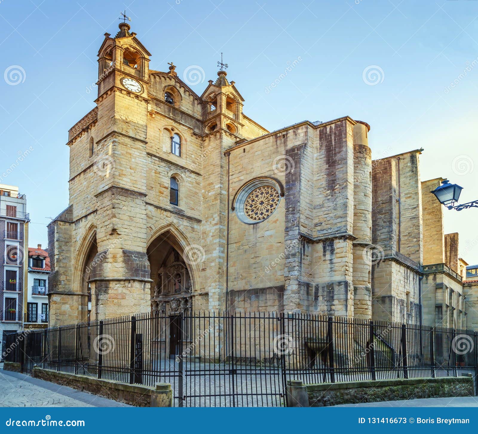 https://mdw-travel-data-us-east-1.s3.amazonaws.com/img/country/Spain/San-Vicente-Church/img_03.jpg