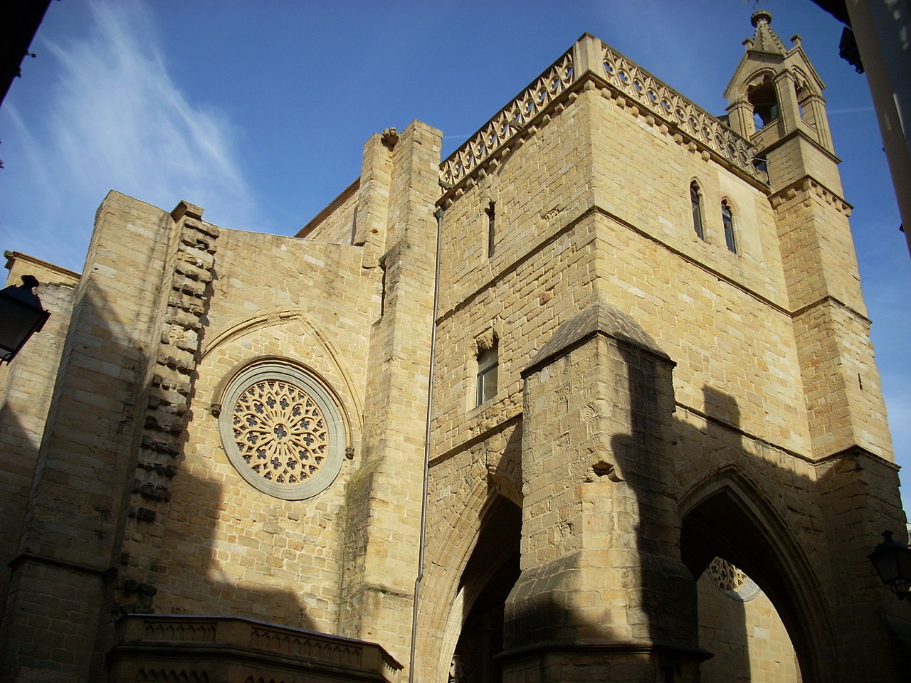 https://mdw-travel-data-us-east-1.s3.amazonaws.com/img/country/Spain/San-Vicente-Church/img_05.jpg