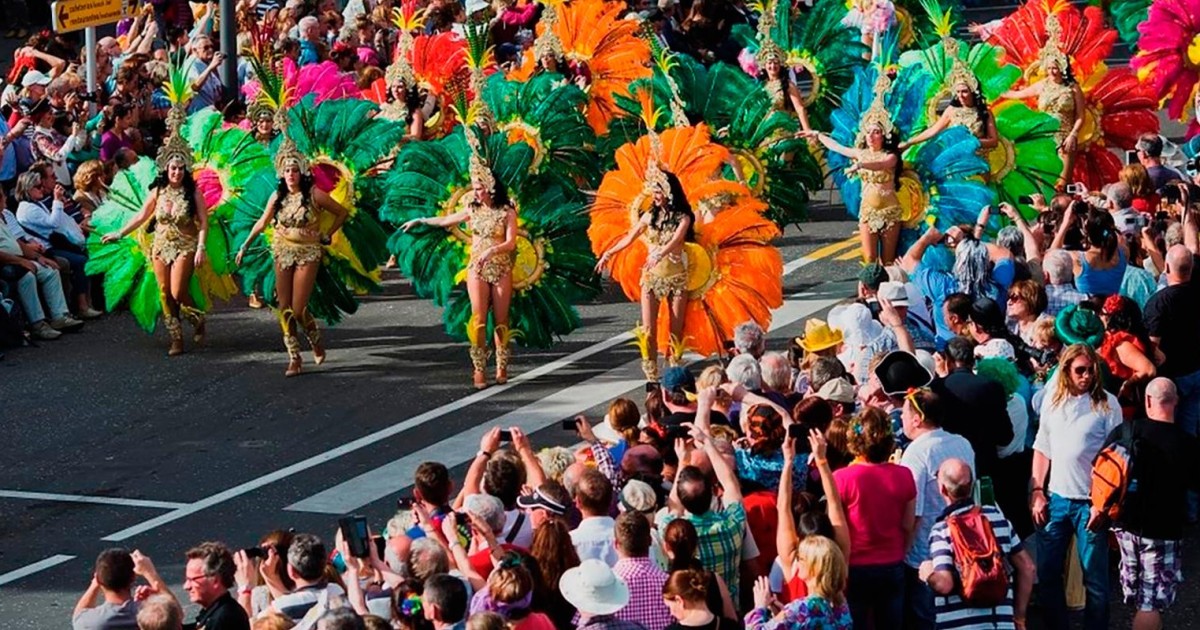 https://mdw-travel-data-us-east-1.s3.amazonaws.com/img/country/Spain/Santa-Cruz-de-Tenerife-Carnival/img_02.jpg