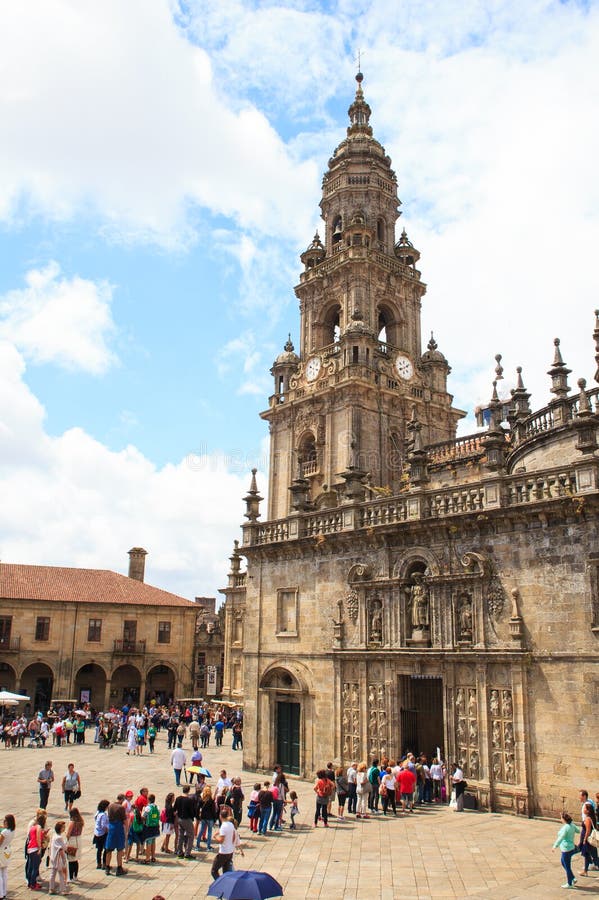 https://mdw-travel-data-us-east-1.s3.amazonaws.com/img/country/Spain/Santiago-Cathedral/img_01.jpg