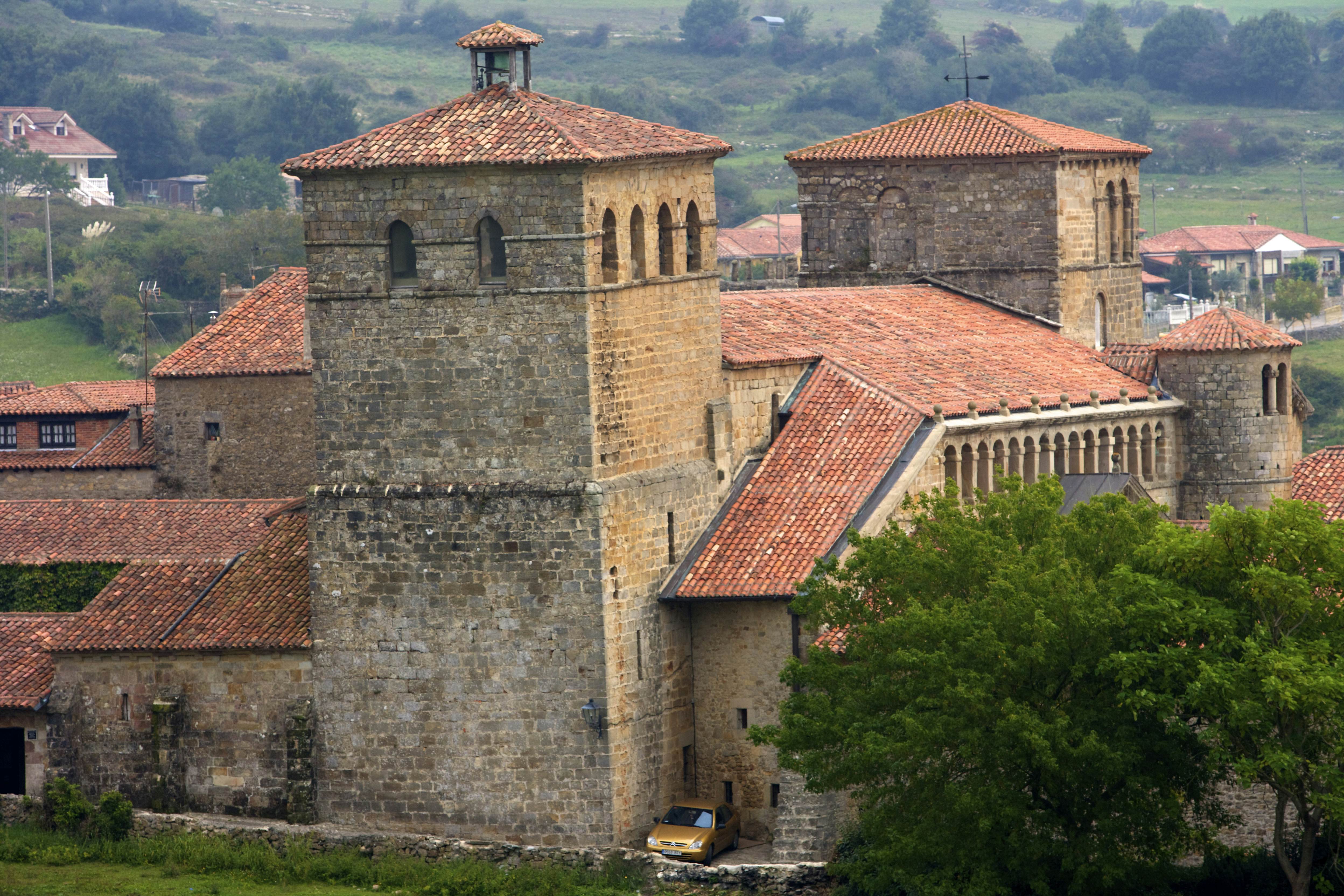 https://mdw-travel-data-us-east-1.s3.amazonaws.com/img/country/Spain/Santillana-del-Mar/img_02.jpg