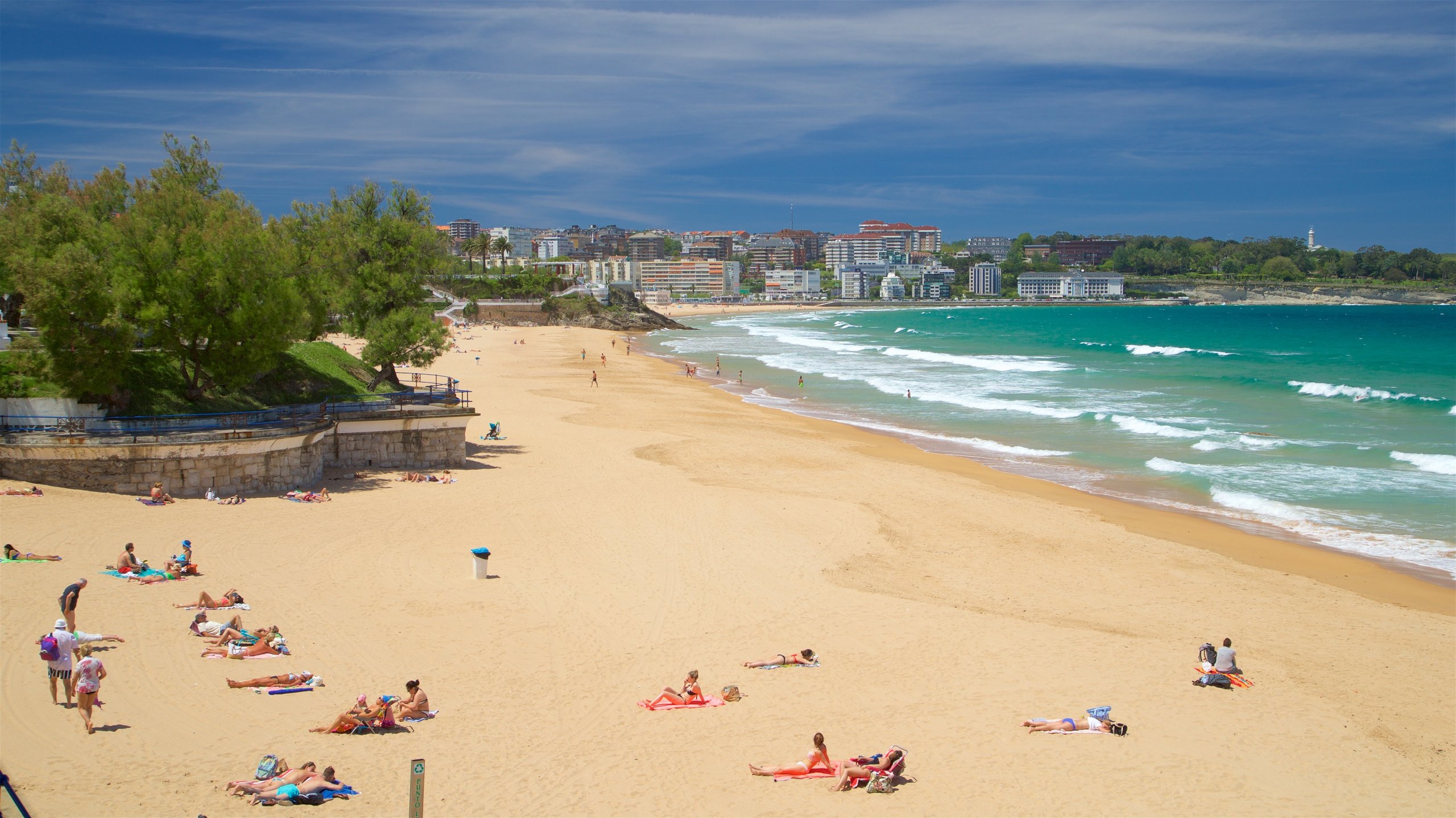 https://mdw-travel-data-us-east-1.s3.amazonaws.com/img/country/Spain/Sardinero-Beach/img_00.jpg