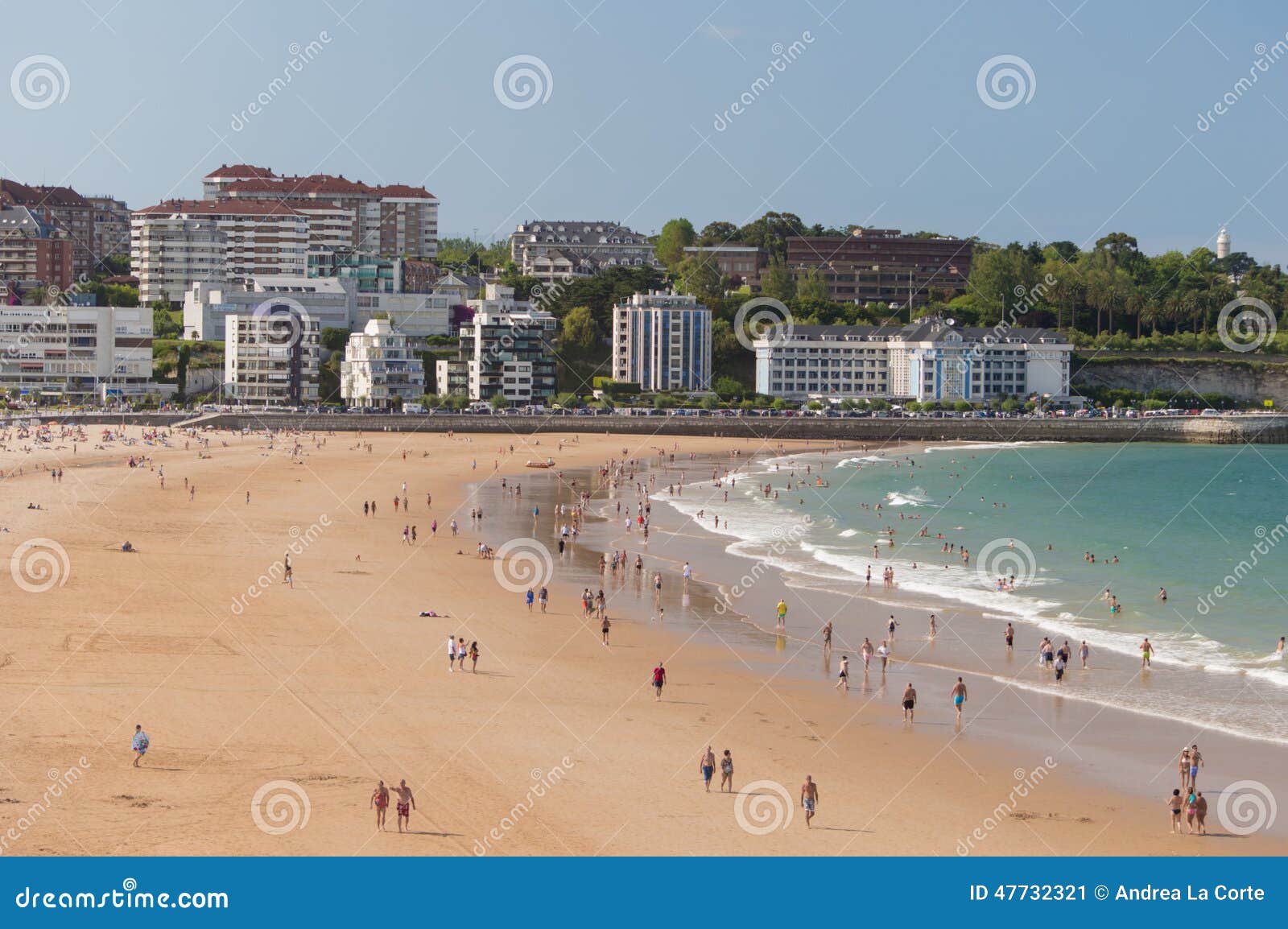 https://mdw-travel-data-us-east-1.s3.amazonaws.com/img/country/Spain/Sardinero-Beach/img_02.jpg