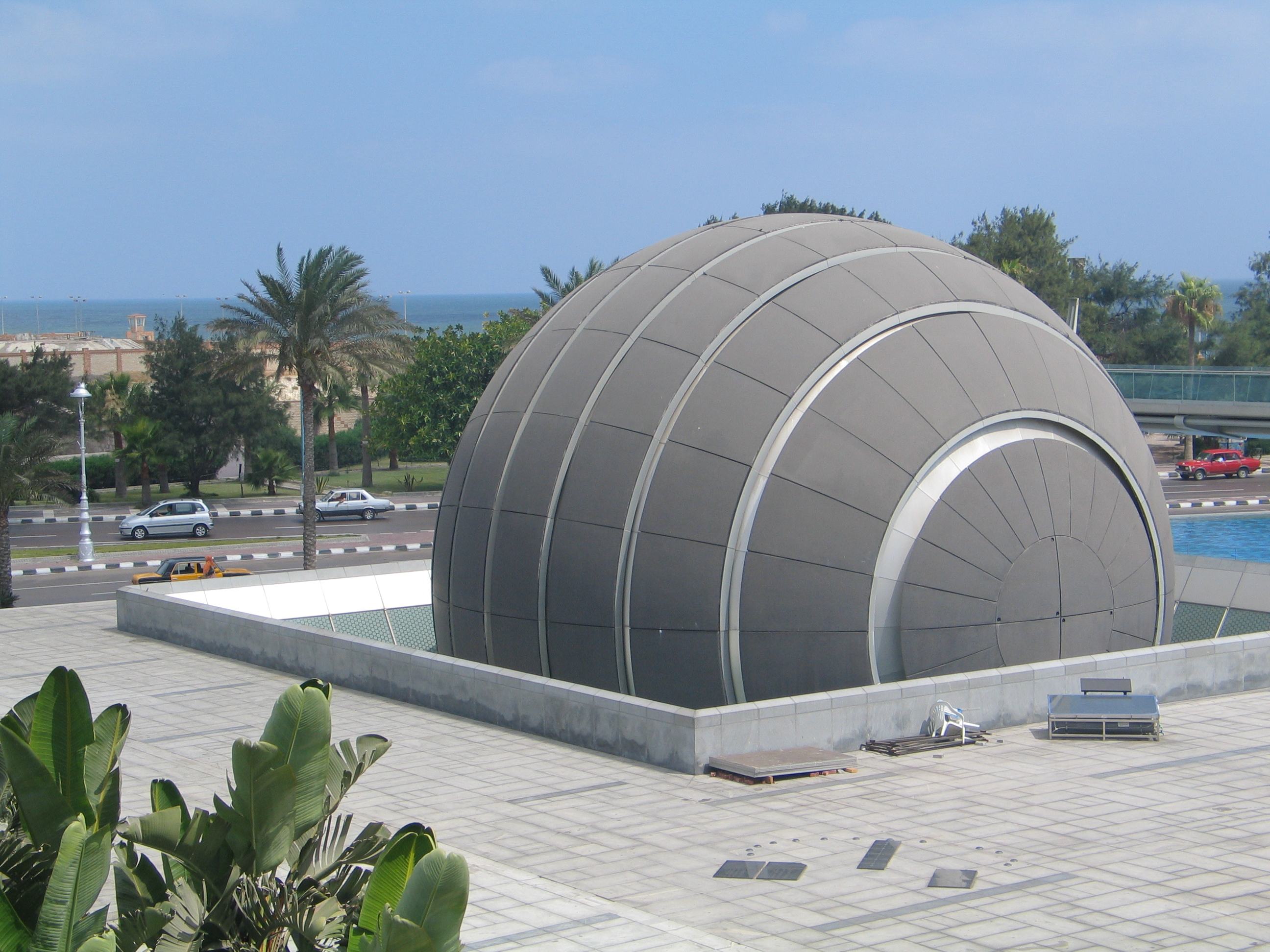 https://mdw-travel-data-us-east-1.s3.amazonaws.com/img/country/Spain/Science-Park-Planetarium/img_01.jpg