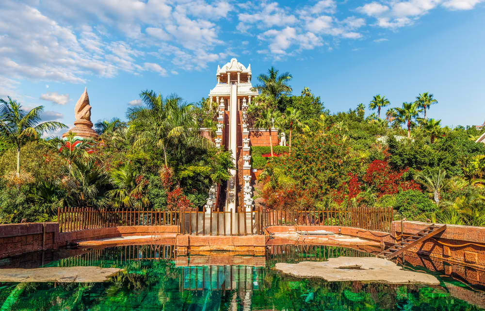 https://mdw-travel-data-us-east-1.s3.amazonaws.com/img/country/Spain/Siam-Park/img_01.jpg