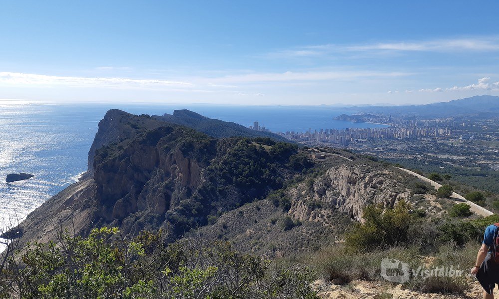 https://mdw-travel-data-us-east-1.s3.amazonaws.com/img/country/Spain/Sierra-Helada-Natural-Park/img_03.jpg