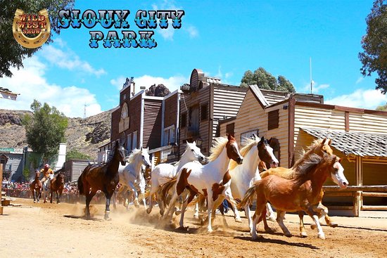 https://mdw-travel-data-us-east-1.s3.amazonaws.com/img/country/Spain/Sioux-City-Park/img_04.jpg