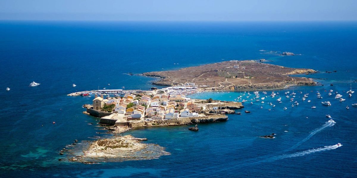 https://mdw-travel-data-us-east-1.s3.amazonaws.com/img/country/Spain/Tabakalera/img_01.jpg