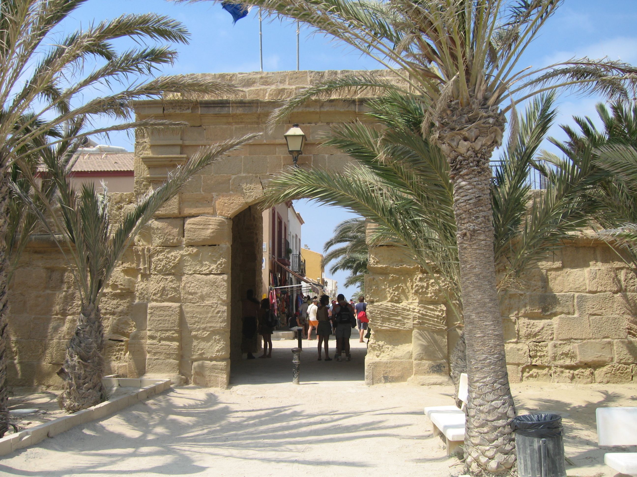 https://mdw-travel-data-us-east-1.s3.amazonaws.com/img/country/Spain/Tabakalera/img_02.jpg