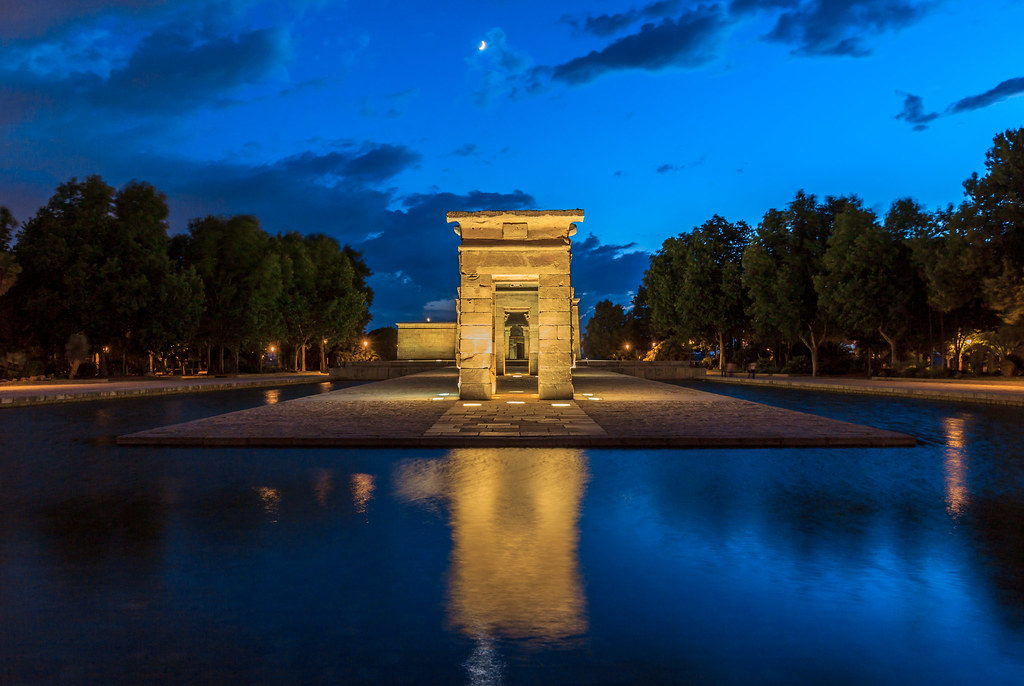 https://mdw-travel-data-us-east-1.s3.amazonaws.com/img/country/Spain/Temple-of-Debod/img_01.jpg