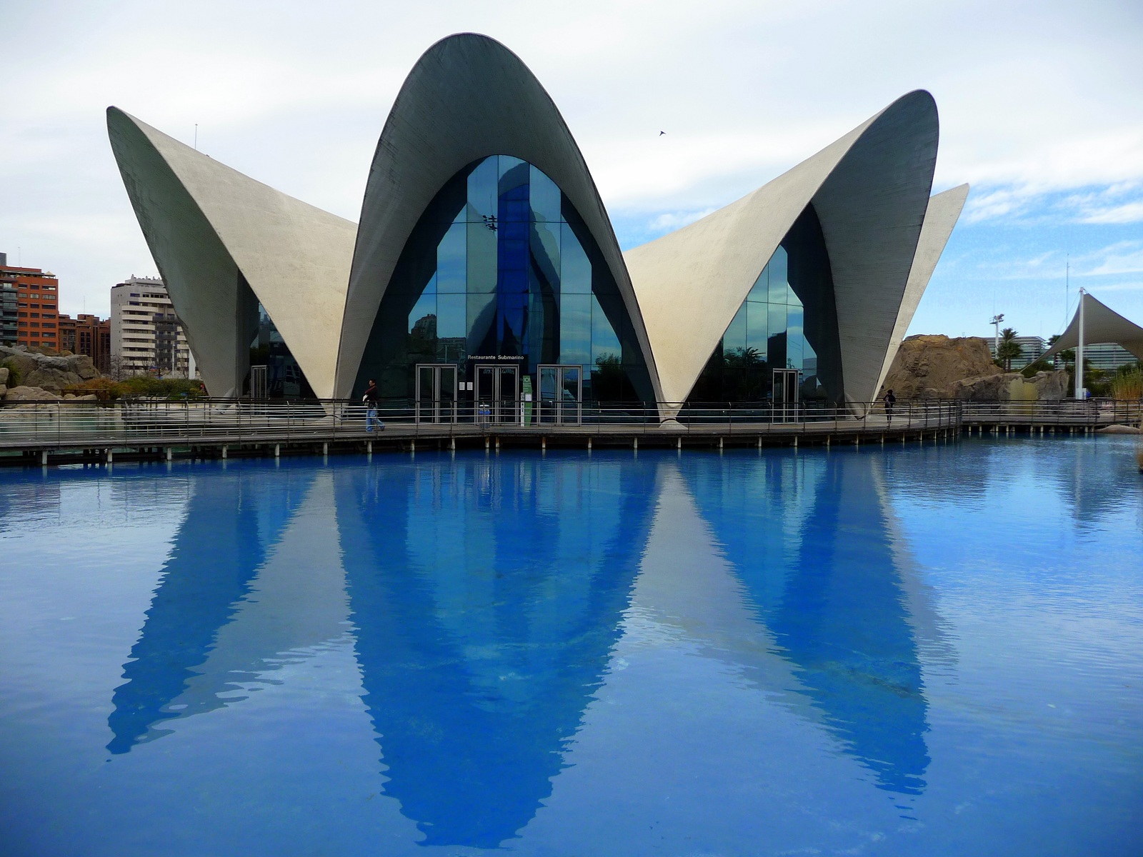 https://mdw-travel-data-us-east-1.s3.amazonaws.com/img/country/Spain/The-Aquarium/img_03.jpg