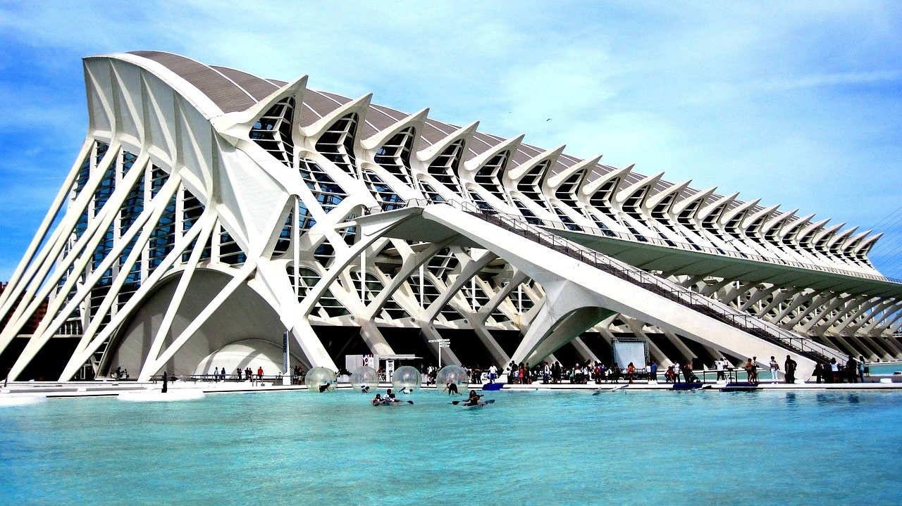 https://mdw-travel-data-us-east-1.s3.amazonaws.com/img/country/Spain/The-City-of-Arts-and-Sciences/img_01.jpg