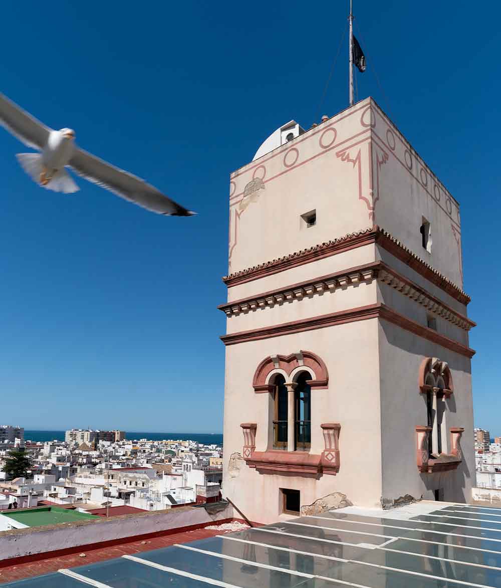 https://mdw-travel-data-us-east-1.s3.amazonaws.com/img/country/Spain/Torre-Tavira/img_00.jpg