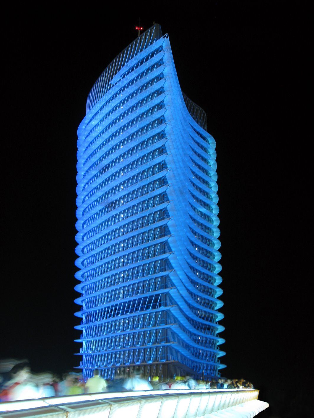 https://mdw-travel-data-us-east-1.s3.amazonaws.com/img/country/Spain/Torre-del-Agua/img_05.jpg
