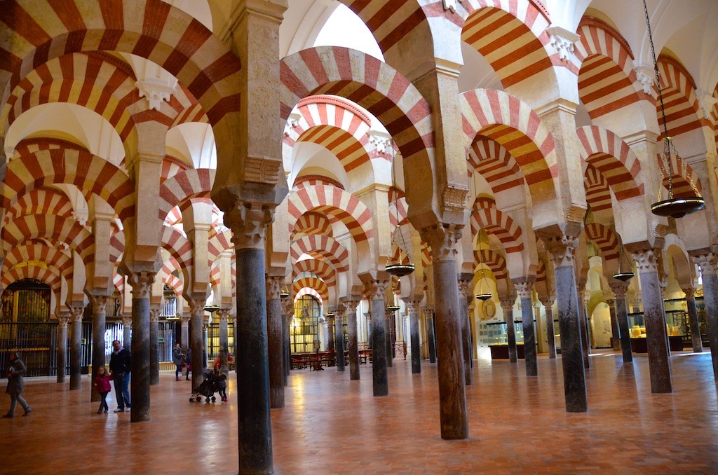 https://mdw-travel-data-us-east-1.s3.amazonaws.com/img/country/Spain/Towers-of-the-Mosque-Cathedral/img_00.jpg