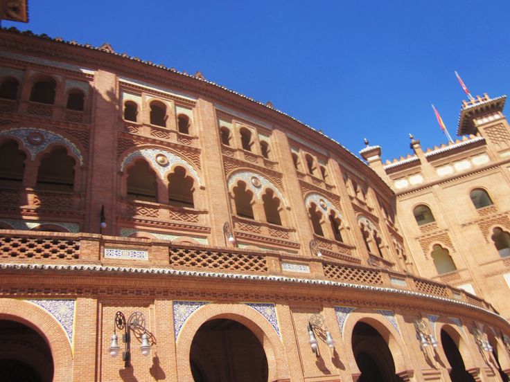 https://mdw-travel-data-us-east-1.s3.amazonaws.com/img/country/Spain/Towers-of-the-Mosque-Cathedral/img_04.jpg