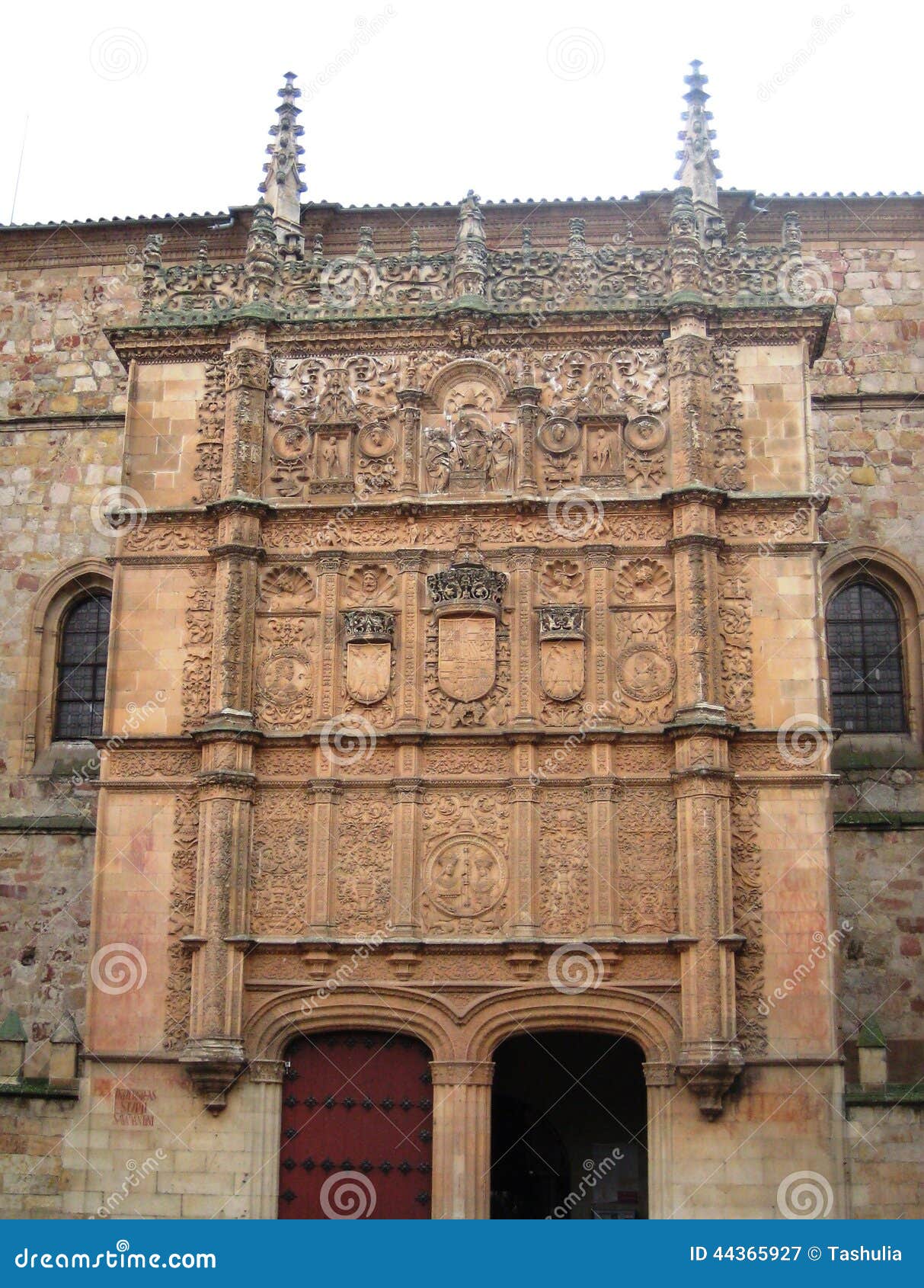 https://mdw-travel-data-us-east-1.s3.amazonaws.com/img/country/Spain/University-of-Salamanca/img_04.jpg