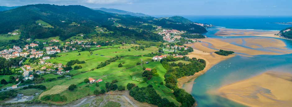 https://mdw-travel-data-us-east-1.s3.amazonaws.com/img/country/Spain/Urdaibai-Biosphere-Reserve/img_01.jpg