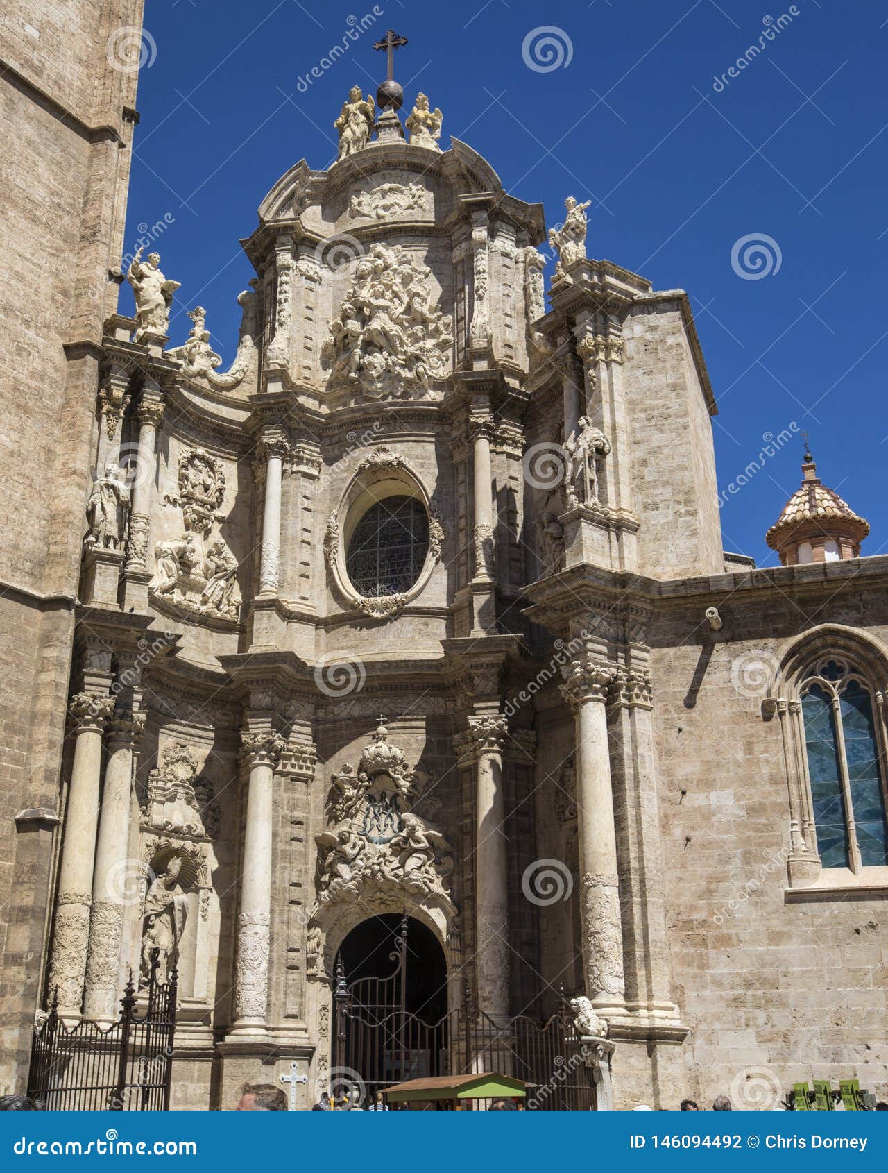 https://mdw-travel-data-us-east-1.s3.amazonaws.com/img/country/Spain/Valencia-Cathedral/img_02.jpg