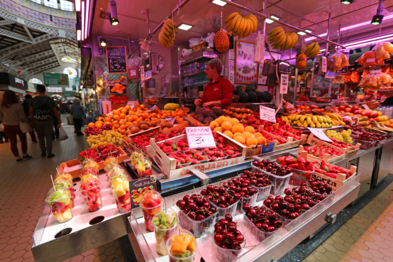 https://mdw-travel-data-us-east-1.s3.amazonaws.com/img/country/Spain/Valencia-Central-Market/img_03.jpg