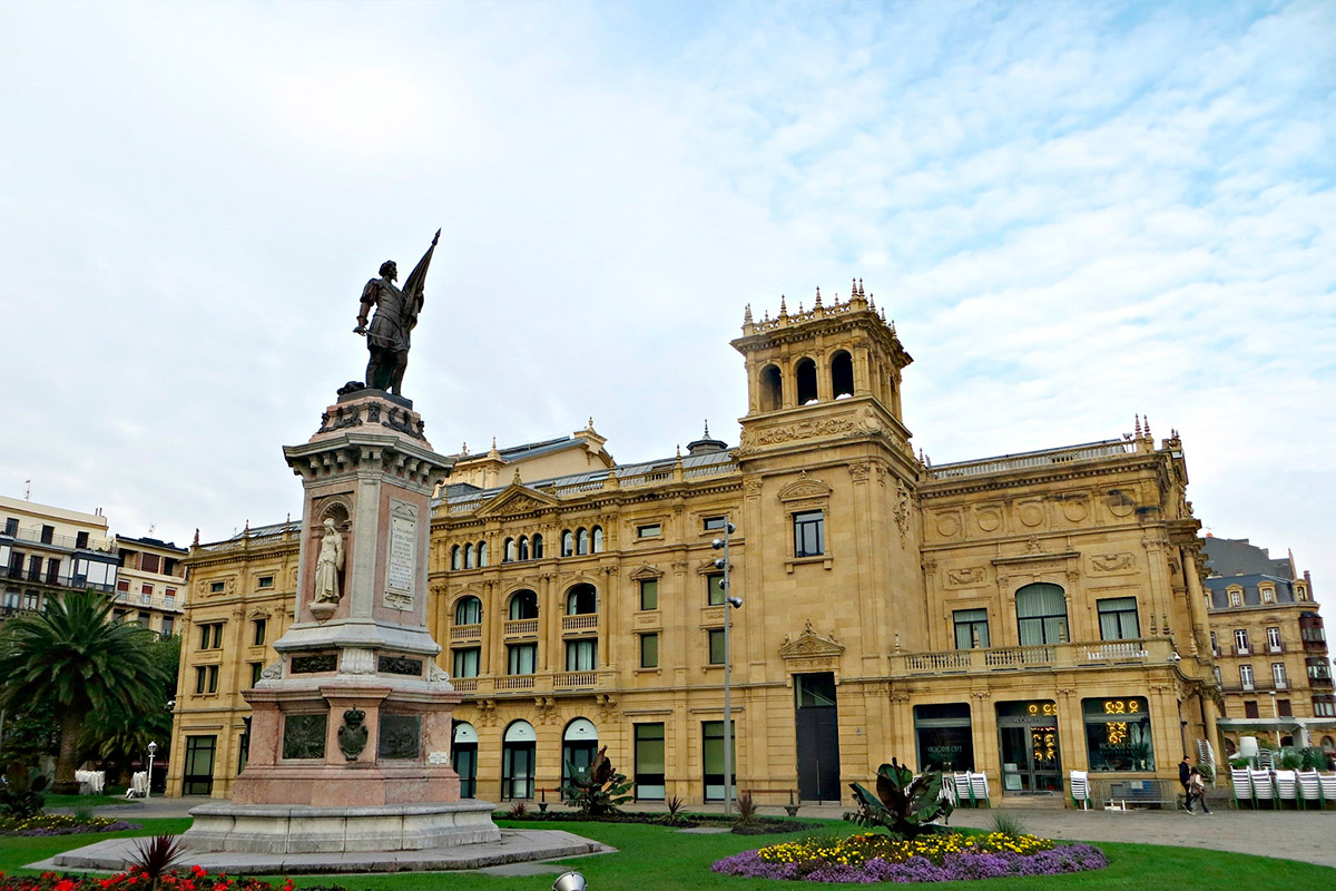 https://mdw-travel-data-us-east-1.s3.amazonaws.com/img/country/Spain/Victoria-Eugenia-Theatre/img_04.jpg