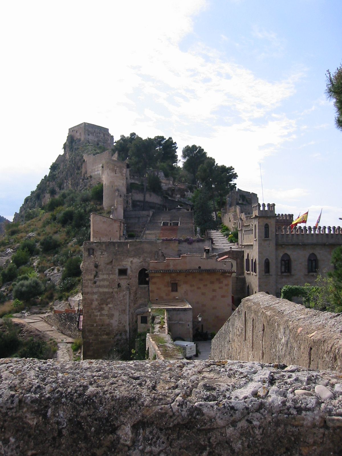 https://mdw-travel-data-us-east-1.s3.amazonaws.com/img/country/Spain/Xativa-Castle/img_00.jpg