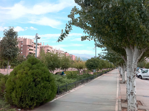 https://mdw-travel-data-us-east-1.s3.amazonaws.com/img/country/Spain/Zaidin-Park/img_01.jpg
