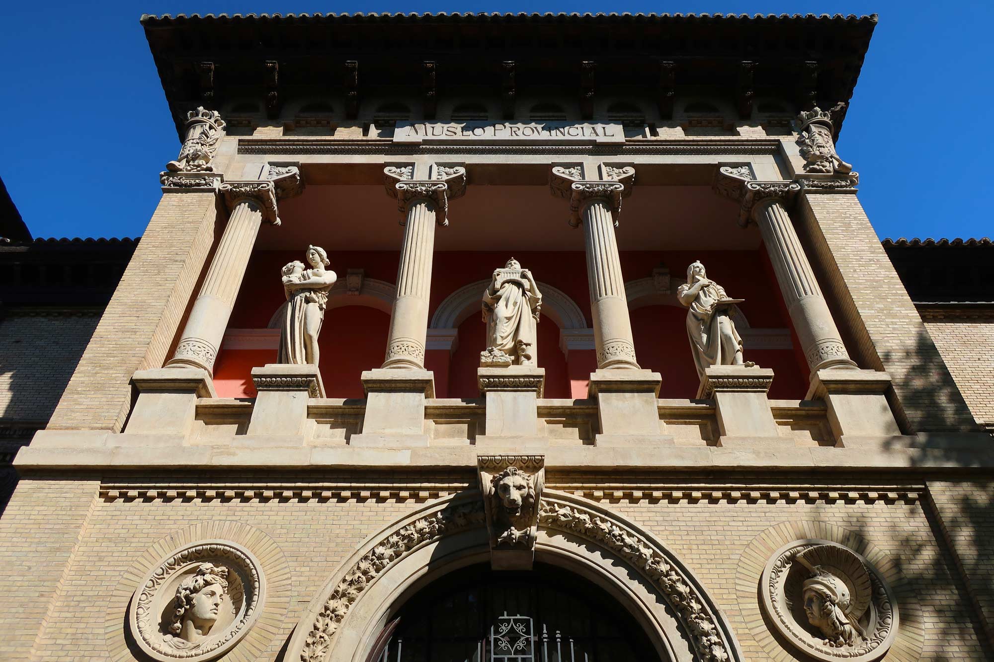 https://mdw-travel-data-us-east-1.s3.amazonaws.com/img/country/Spain/Zaragoza-Cathedral-Museum/img_04.jpg