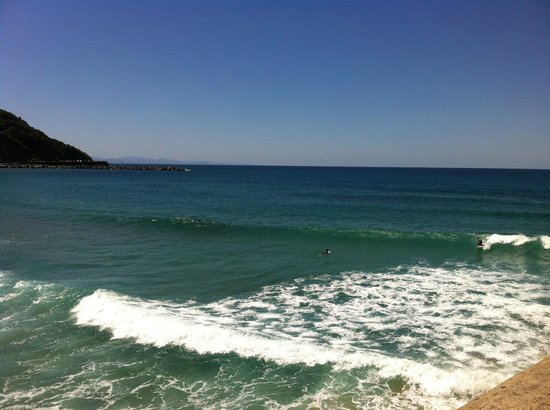 https://mdw-travel-data-us-east-1.s3.amazonaws.com/img/country/Spain/Zurriola-Beach/img_01.jpg