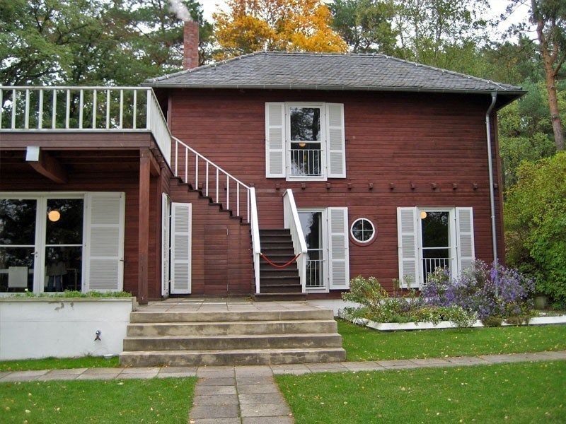 https://mdw-travel-data-us-east-1.s3.amazonaws.com/img/country/Switzerland/Albert-Einstein-House/img_02.jpg