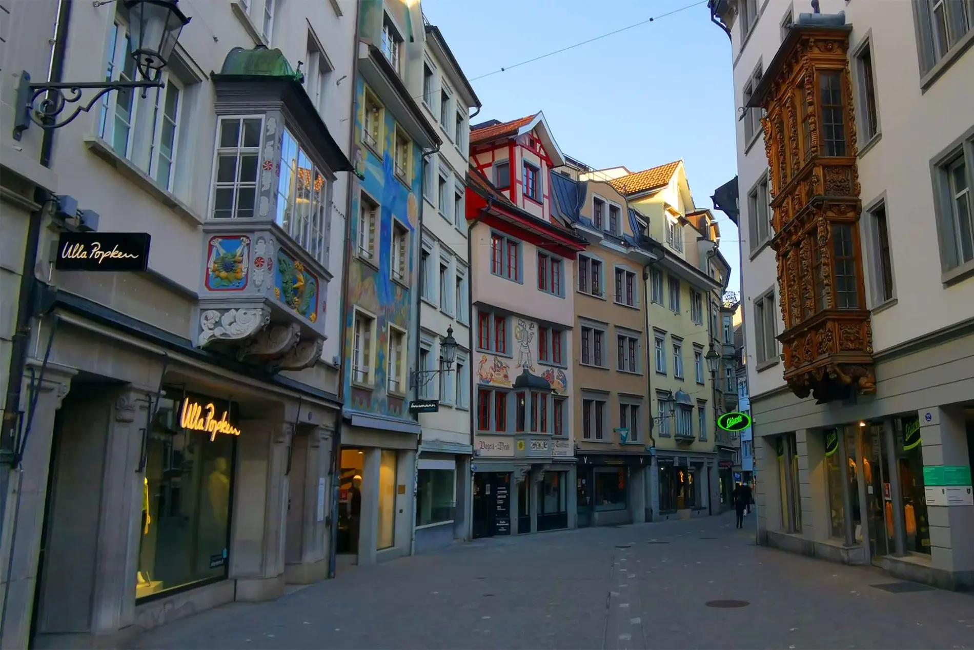 https://mdw-travel-data-us-east-1.s3.amazonaws.com/img/country/Switzerland/Altstadt-St-Gallen/img_02.jpg