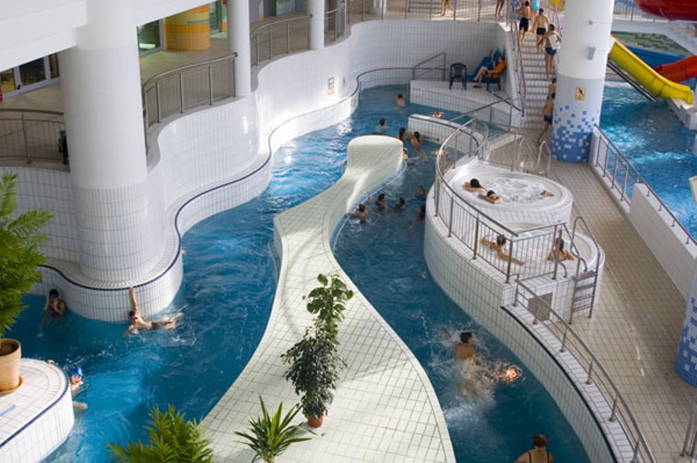 https://mdw-travel-data-us-east-1.s3.amazonaws.com/img/country/Switzerland/Aqua-Parc/img_03.jpg