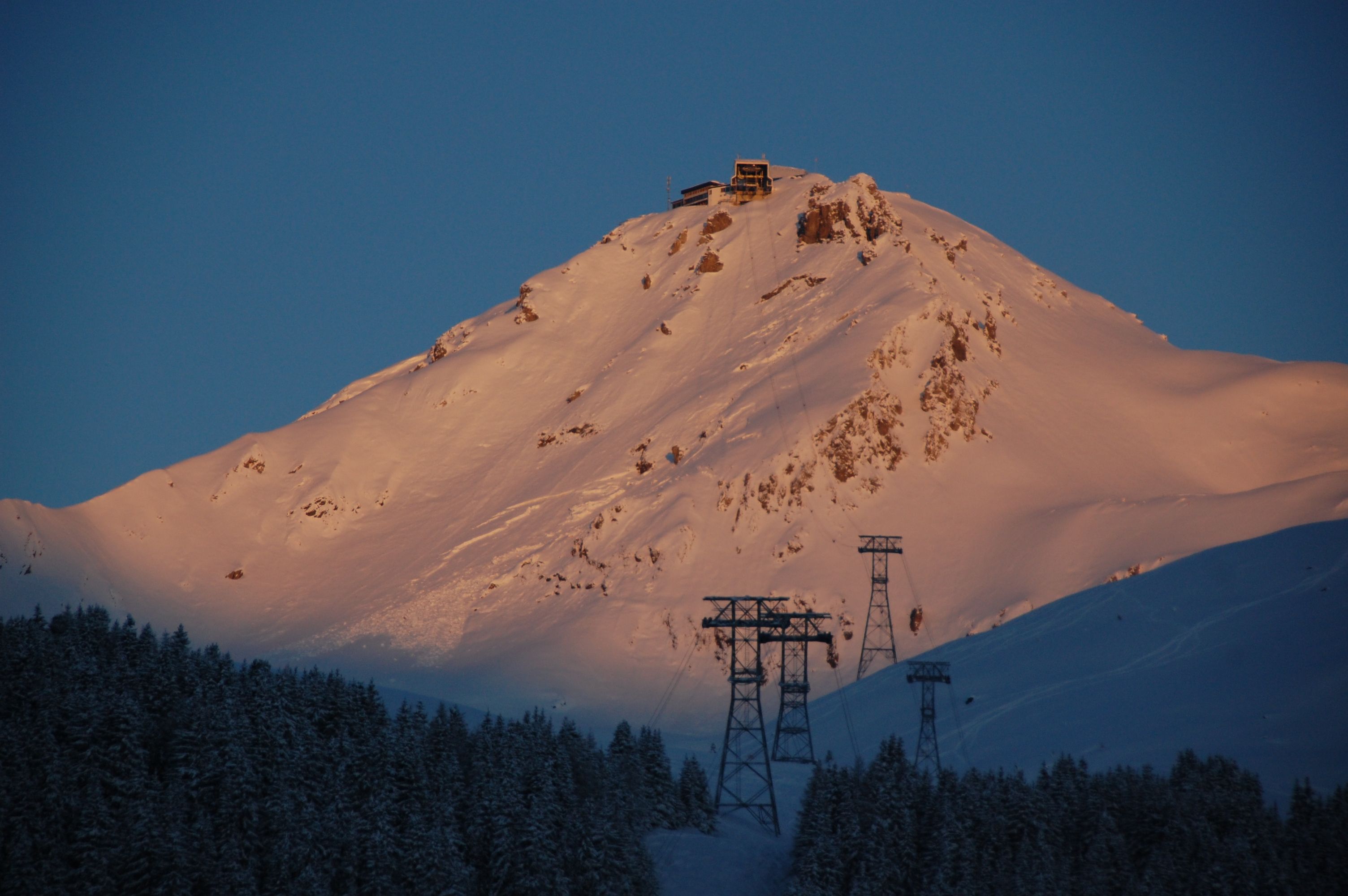 https://mdw-travel-data-us-east-1.s3.amazonaws.com/img/country/Switzerland/Arosa---Weisshorn-Speed-Trail/img_03.jpg