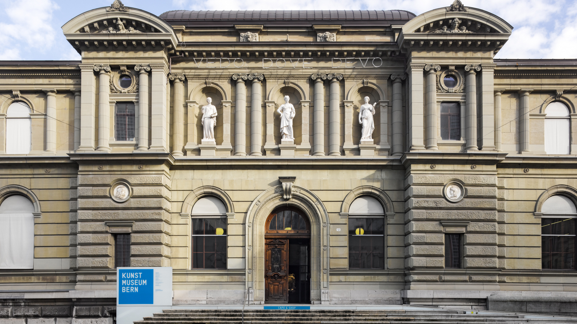 https://mdw-travel-data-us-east-1.s3.amazonaws.com/img/country/Switzerland/Art-Museum-of-Bern/img_01.jpg