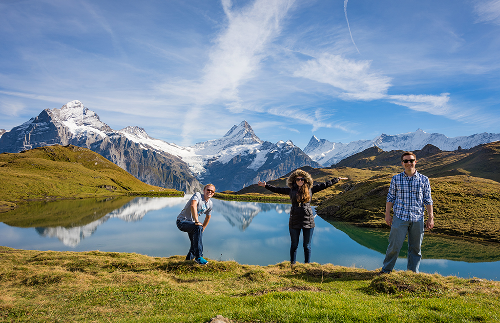 https://mdw-travel-data-us-east-1.s3.amazonaws.com/img/country/Switzerland/Bachalpsee/img_02.jpg