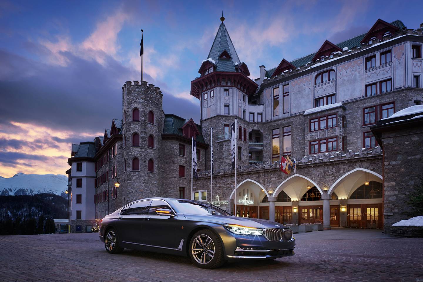 https://mdw-travel-data-us-east-1.s3.amazonaws.com/img/country/Switzerland/Badrutts-Palace-Hotel/img_01.jpg