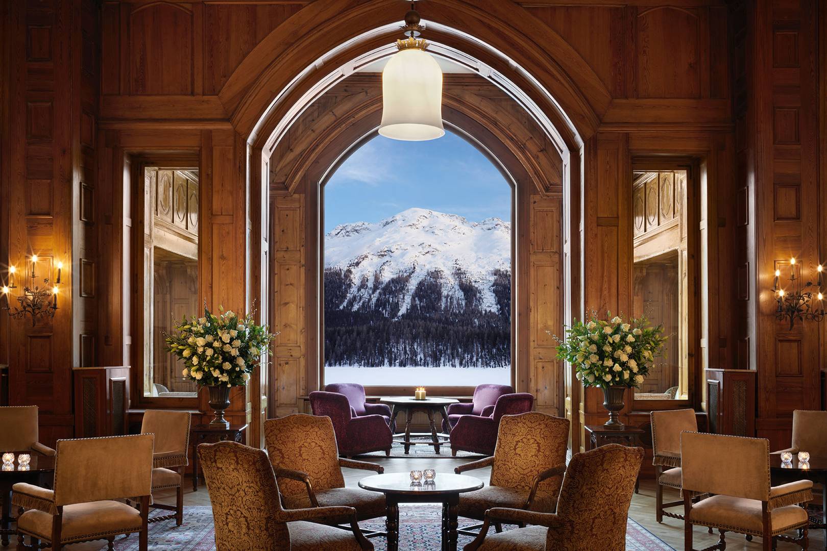 https://mdw-travel-data-us-east-1.s3.amazonaws.com/img/country/Switzerland/Badrutts-Palace-Hotel/img_02.jpg