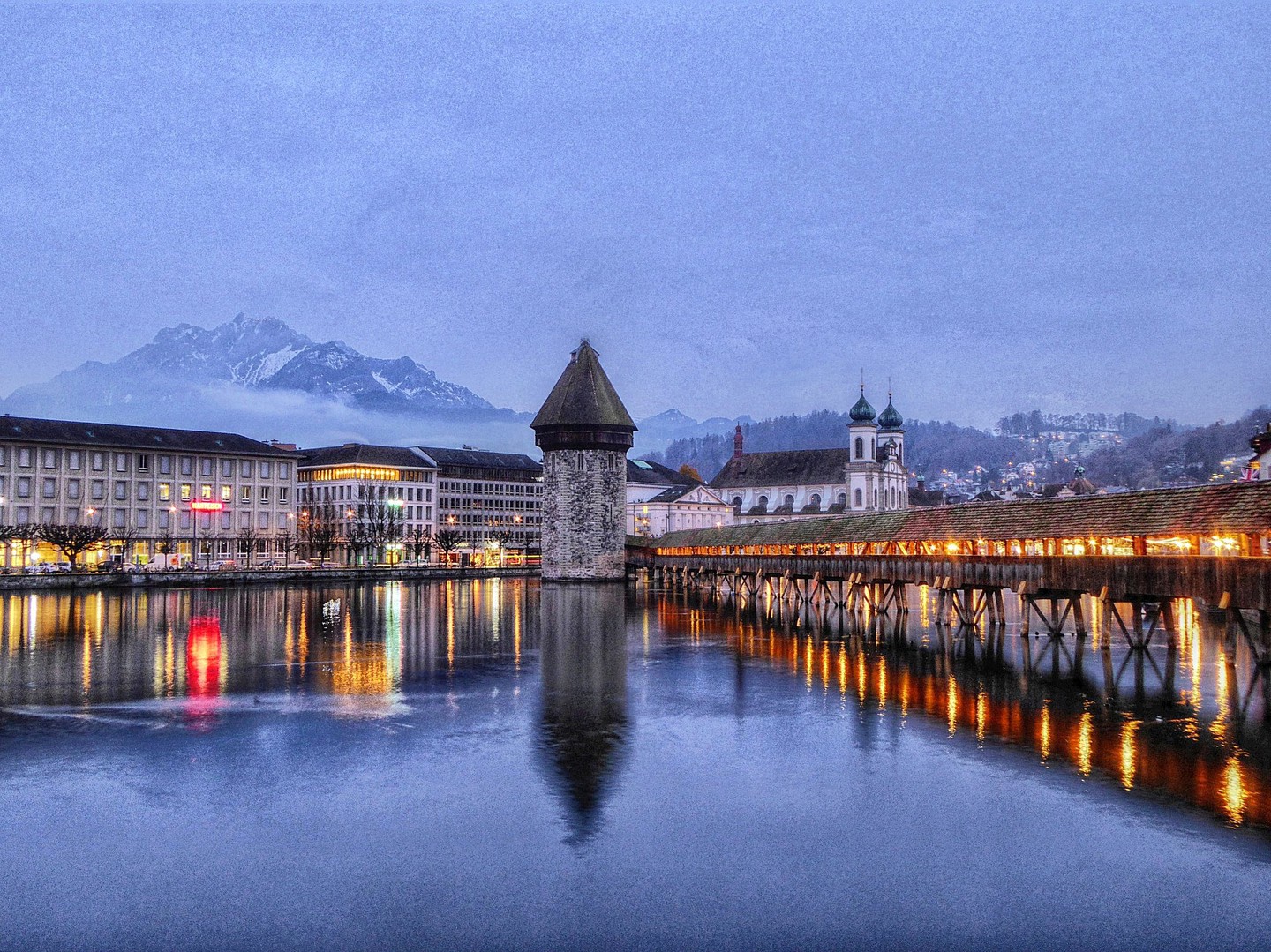 https://mdw-travel-data-us-east-1.s3.amazonaws.com/img/country/Switzerland/Barenplatz/img_01.jpg