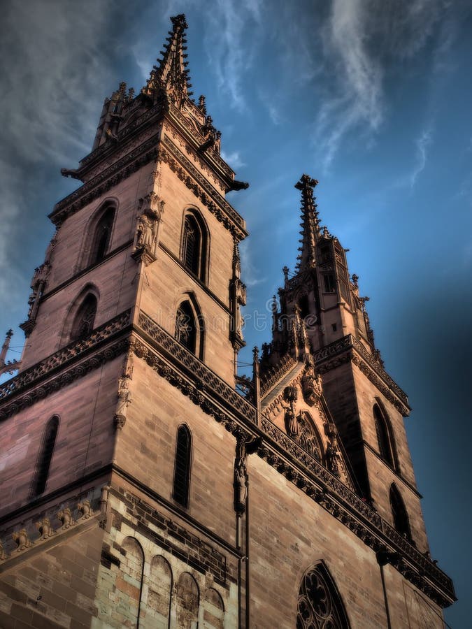 https://mdw-travel-data-us-east-1.s3.amazonaws.com/img/country/Switzerland/Basel-Minster/img_03.jpg