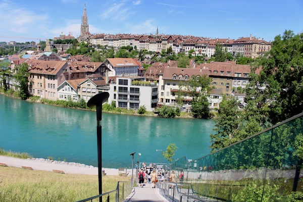 https://mdw-travel-data-us-east-1.s3.amazonaws.com/img/country/Switzerland/BearPark-Bern/img_01.jpg